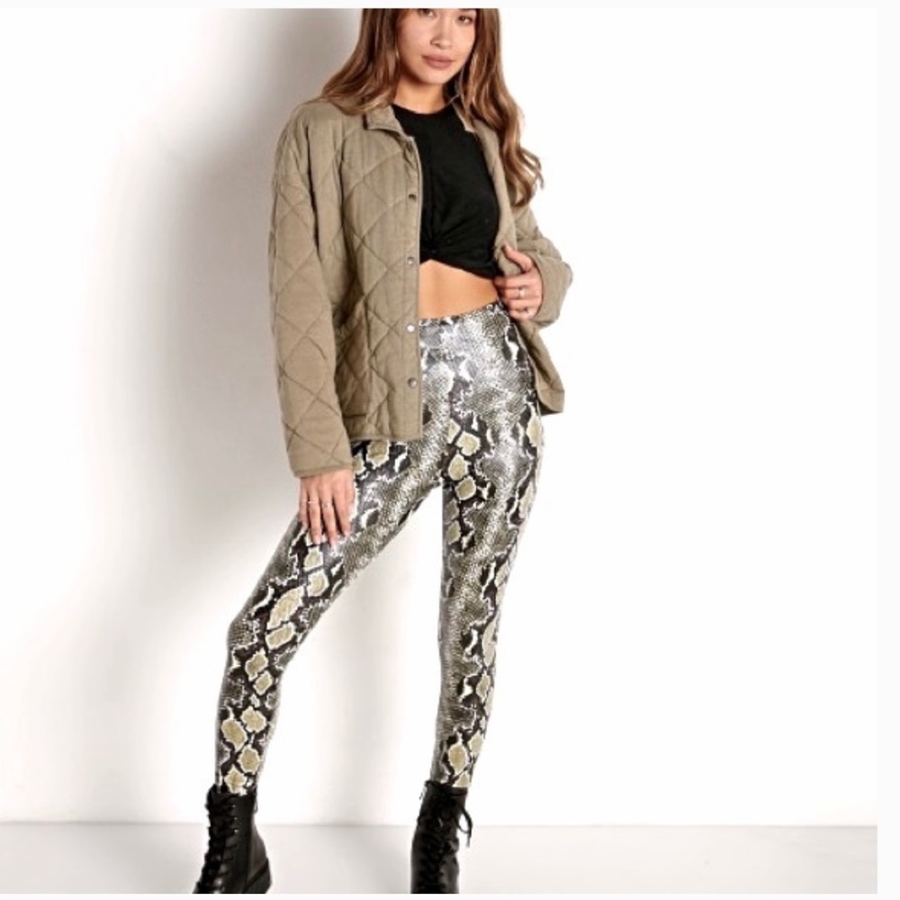 Commando Snake Dragon Leggings In Black & Green Textured Pleather Control Panel